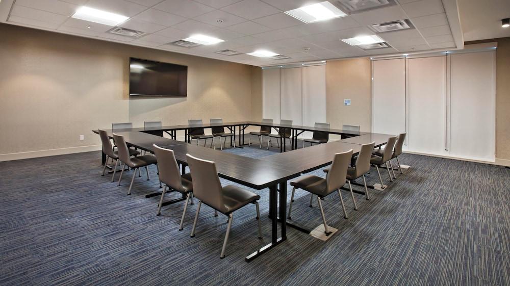 Holiday Inn Express & Suites Green River by IHG photo 54