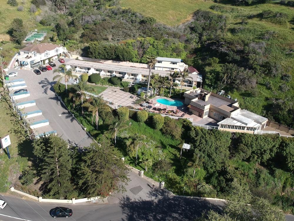 Malibu Country Inn — hotel in Malibu