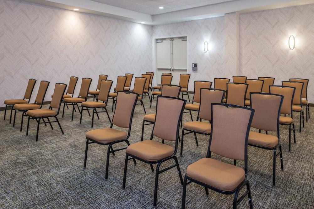SpringHill Suites Huntsville Downtown photo 33