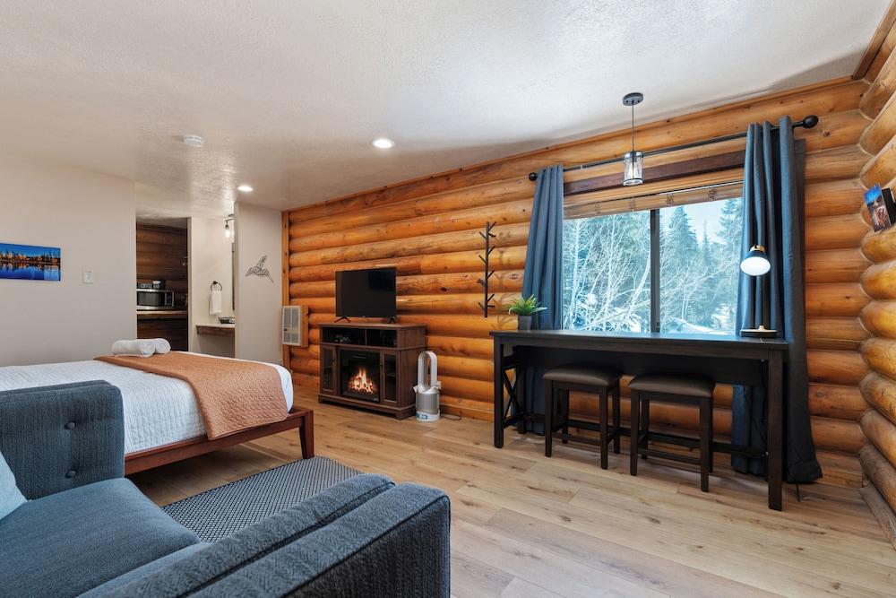 Duck Creek Village Inn photo 66