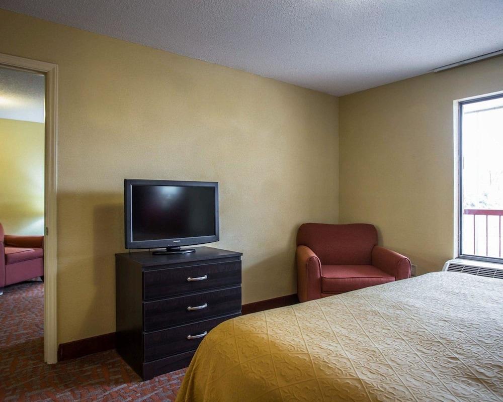 Quality Inn & Suites Monroe photo 26