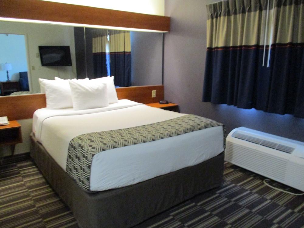 Microtel Inn & Suites by Wyndham Inver Grove Heights/Minneap photo 22