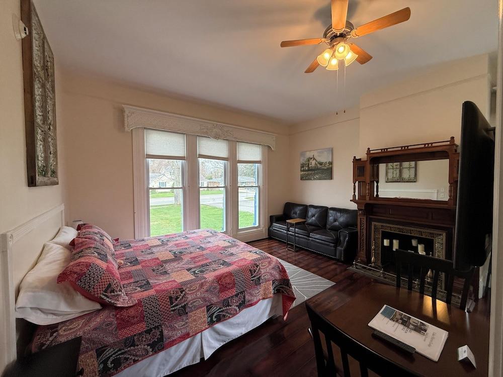 Lake Huron Lodge photo 11