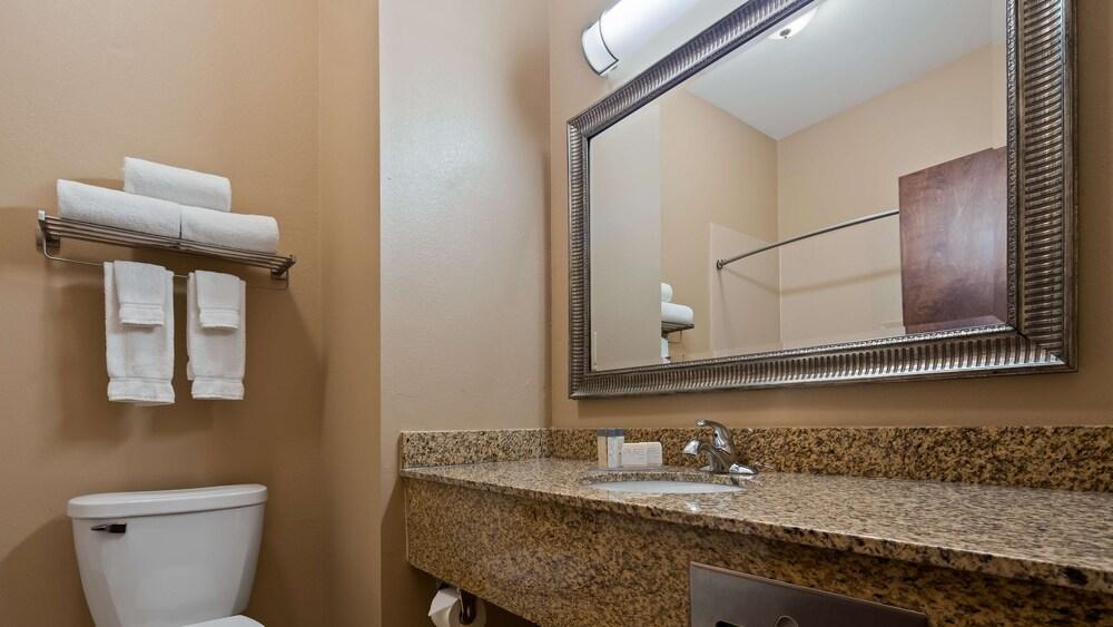 Best Western Plus Louisa photo 20