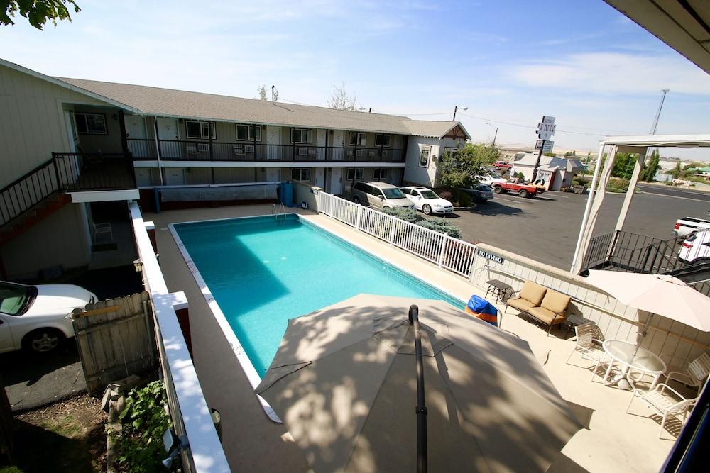 Gateway Inn photo 32
