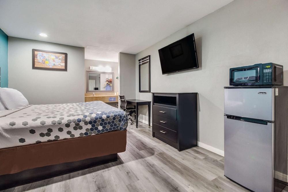 Prestige Inn photo 14