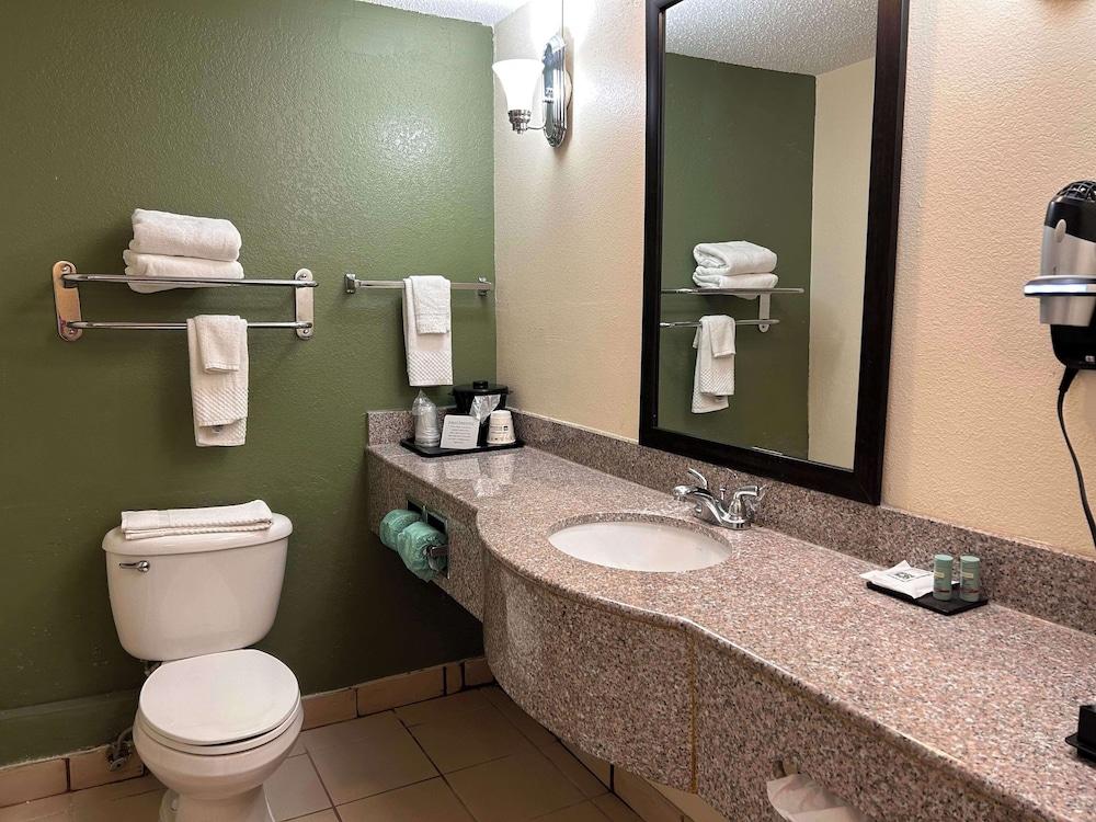 SureStay by Best Western Pearl Jackson Airport photo 14