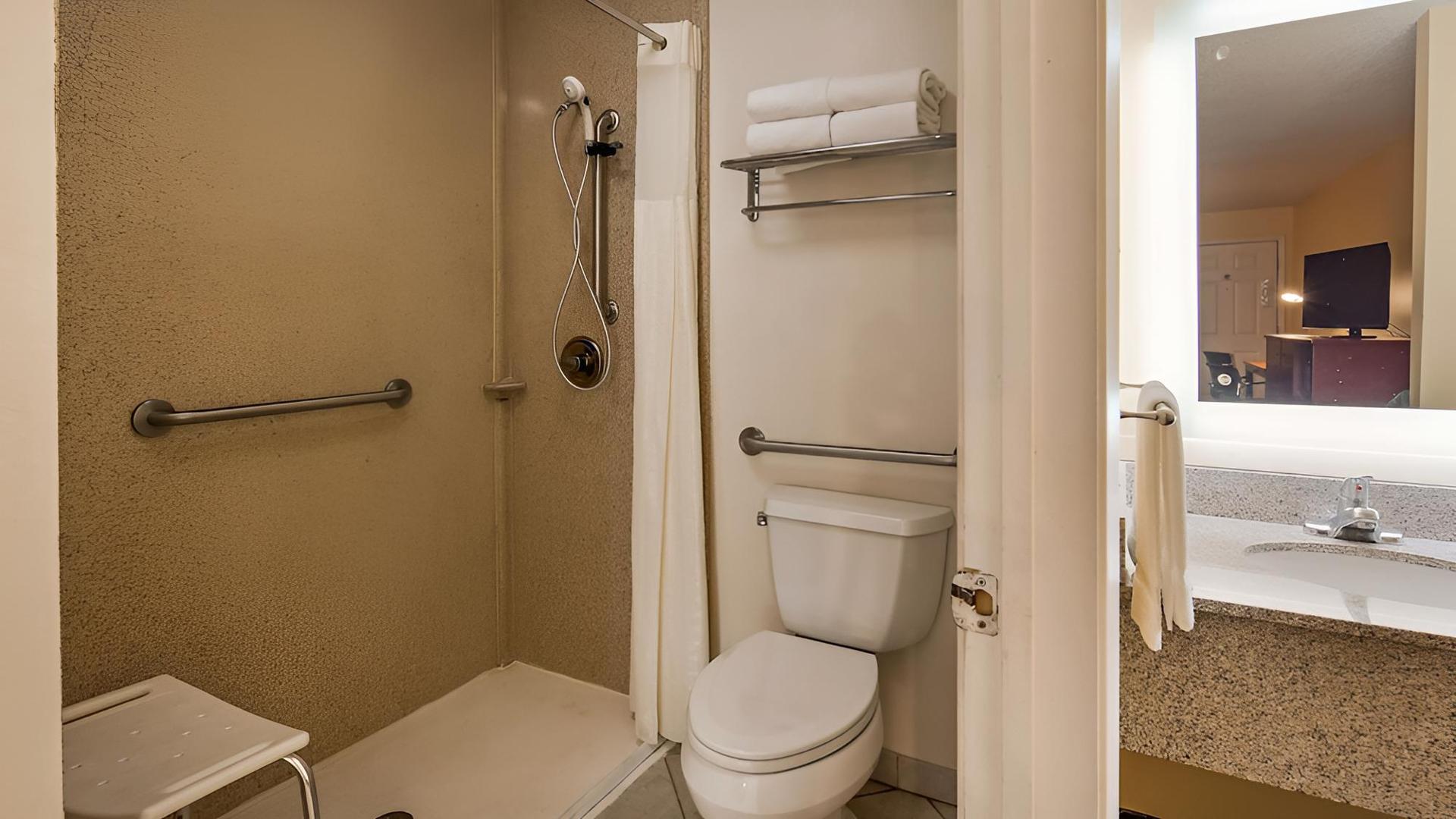 Best Western Llano photo 22
