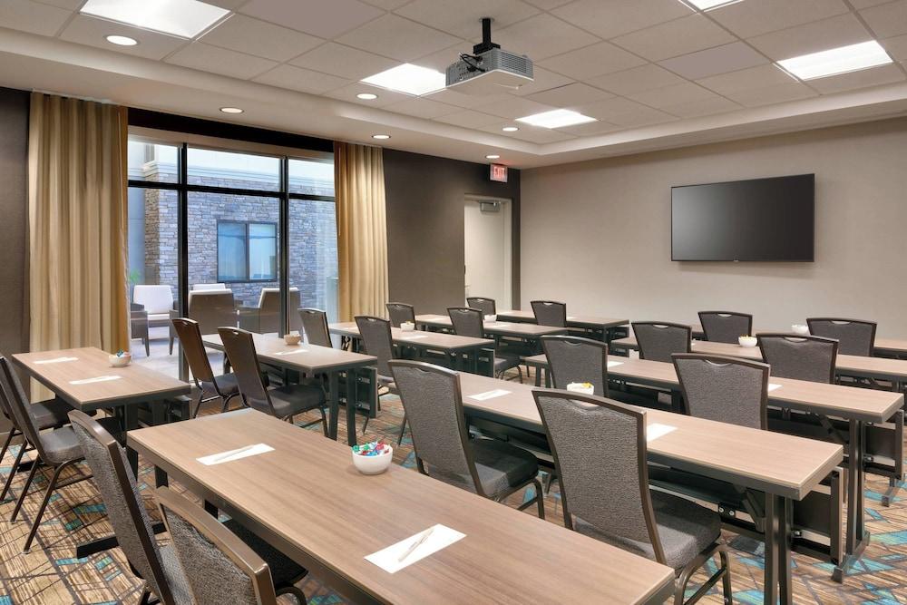 Residence Inn by Marriott Phoenix West/Avondale photo 39