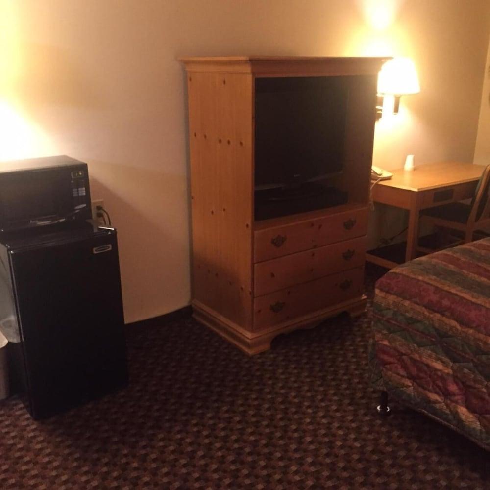 Luxury Inn & Suites photo 24