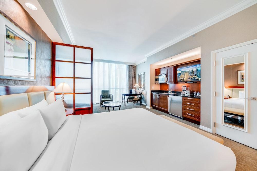 Jet Luxury Resorts @ The Signature Condo Hotel photo 28