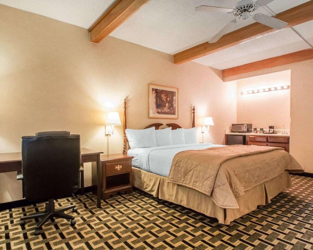 Quality Inn & Suites Ridgeland photo 35