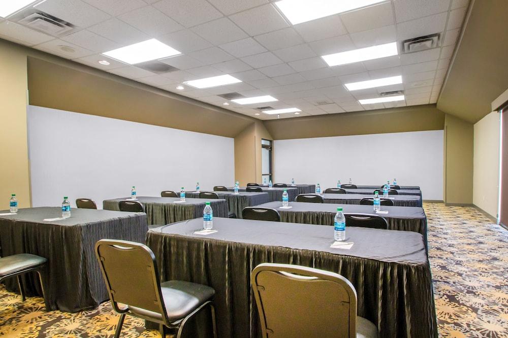Best Western Courtview Hotel photo 32
