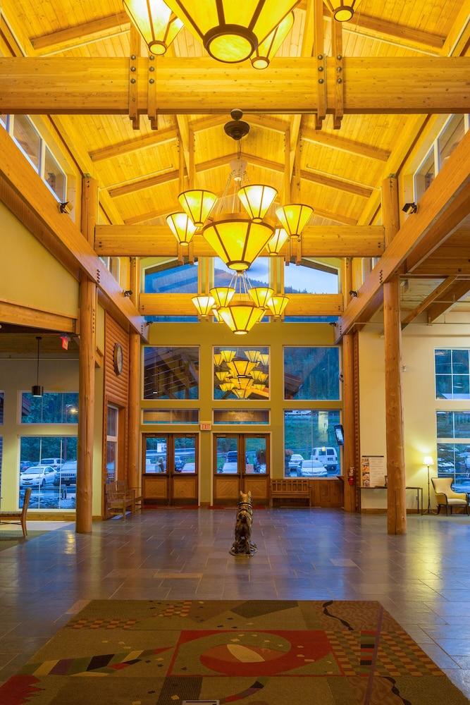 Holland America Denali Lodge photo 3