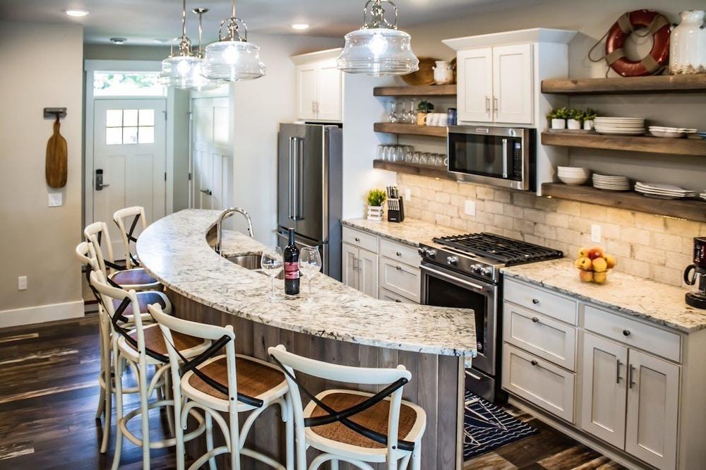 Quarterdeck Resort & Restaurant photo 12