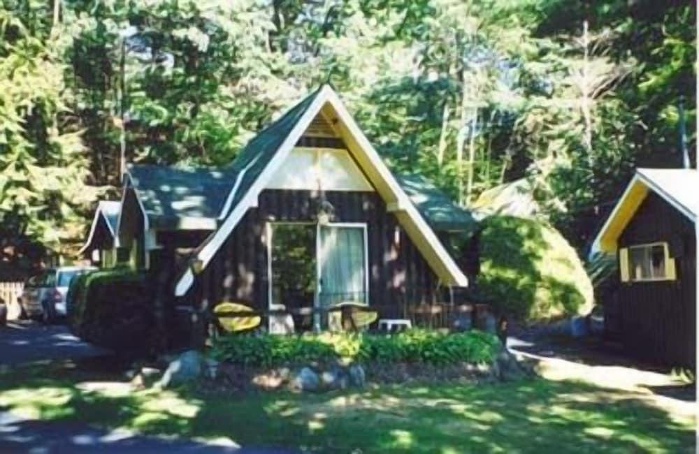 Amber Lantern Lake George Motel and Cottage Rentals photo 8