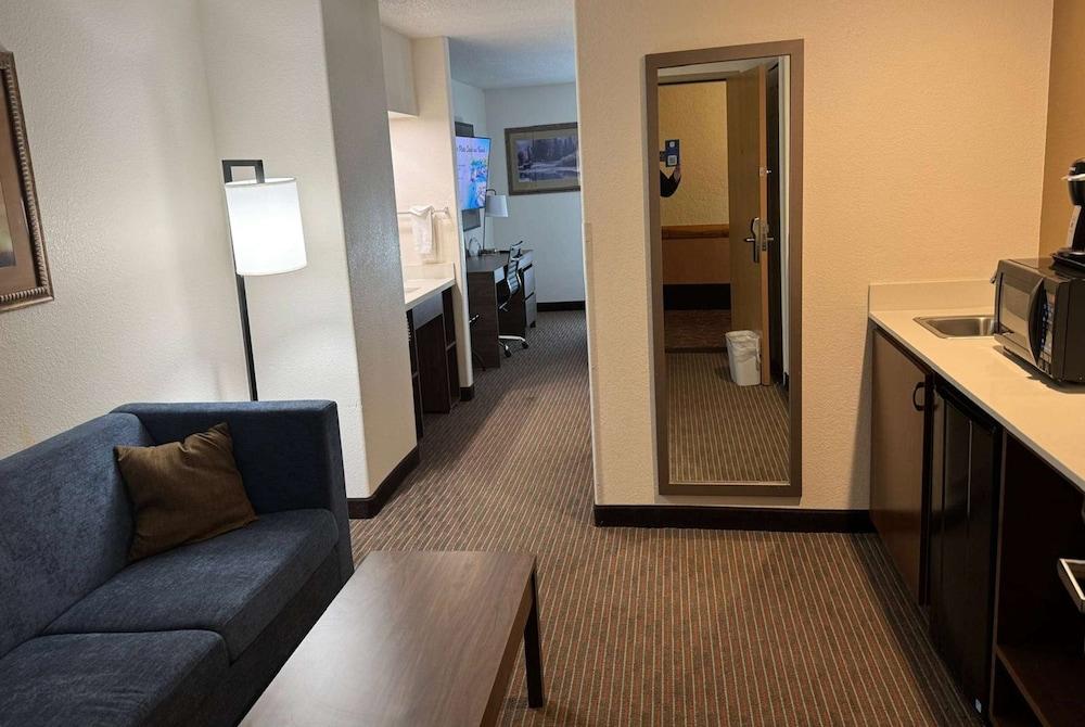 Comfort Inn & Suites Ogallala photo 21