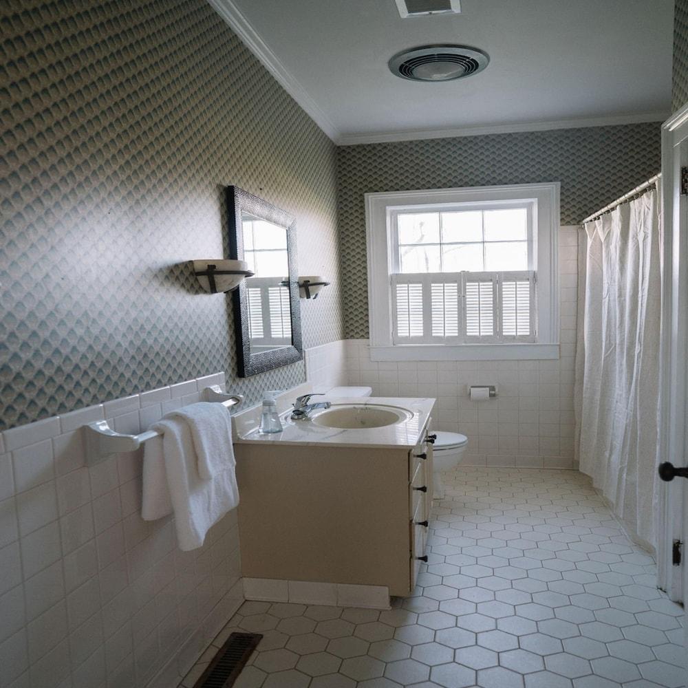 Historic Antebellum Manor photo 18