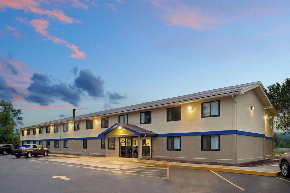 Days Inn by Wyndham Hornell NY photo 12