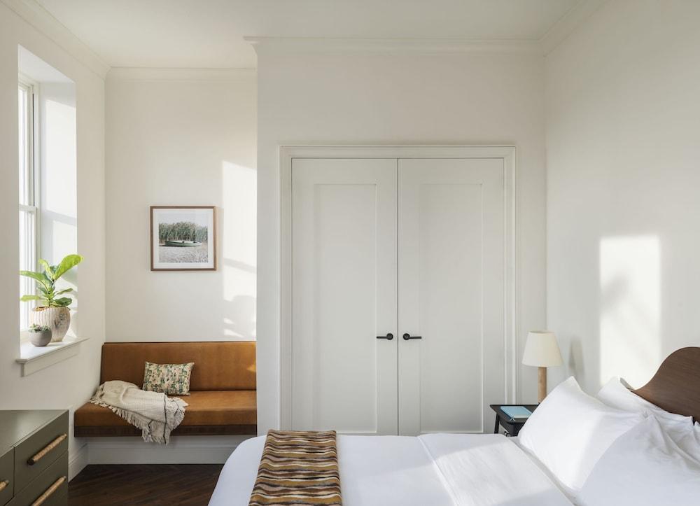 The Pinch Hotel photo 5