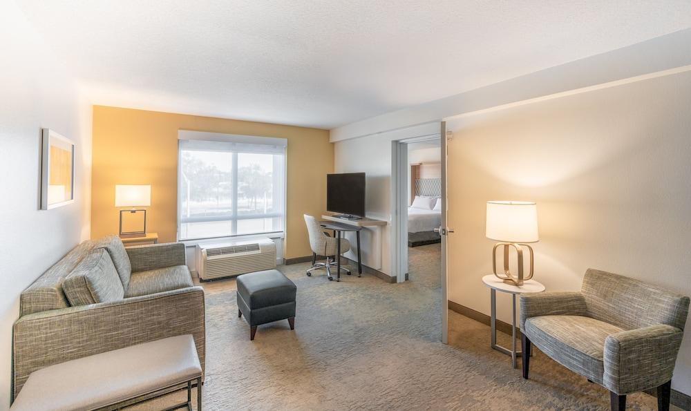 Holiday Inn Hotel & Suites Orange Park by IHG photo 7