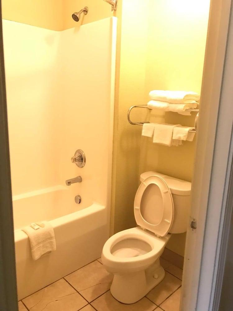 City Heart Inn & Suites photo 5