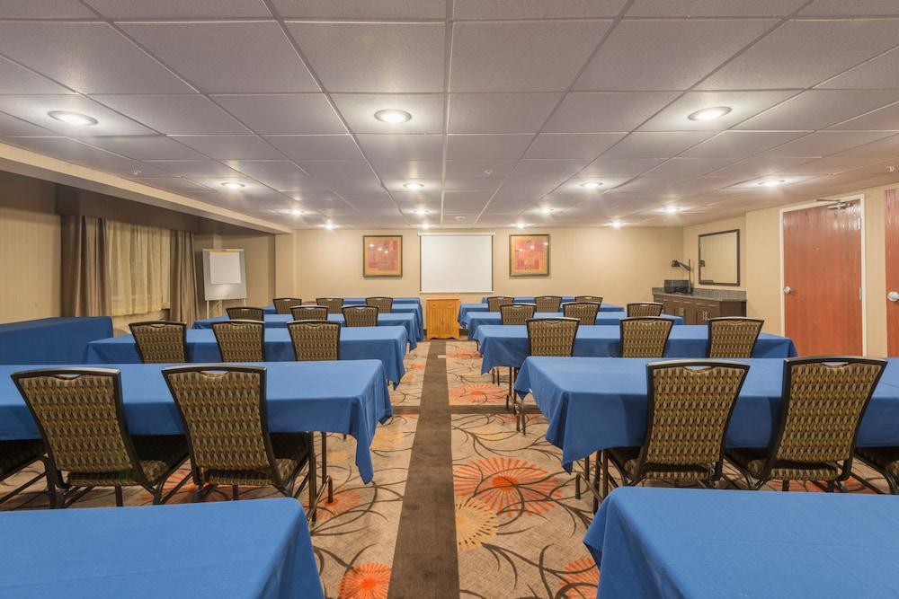 Holiday Inn Express Casper-Interstate 25 by IHG photo 27