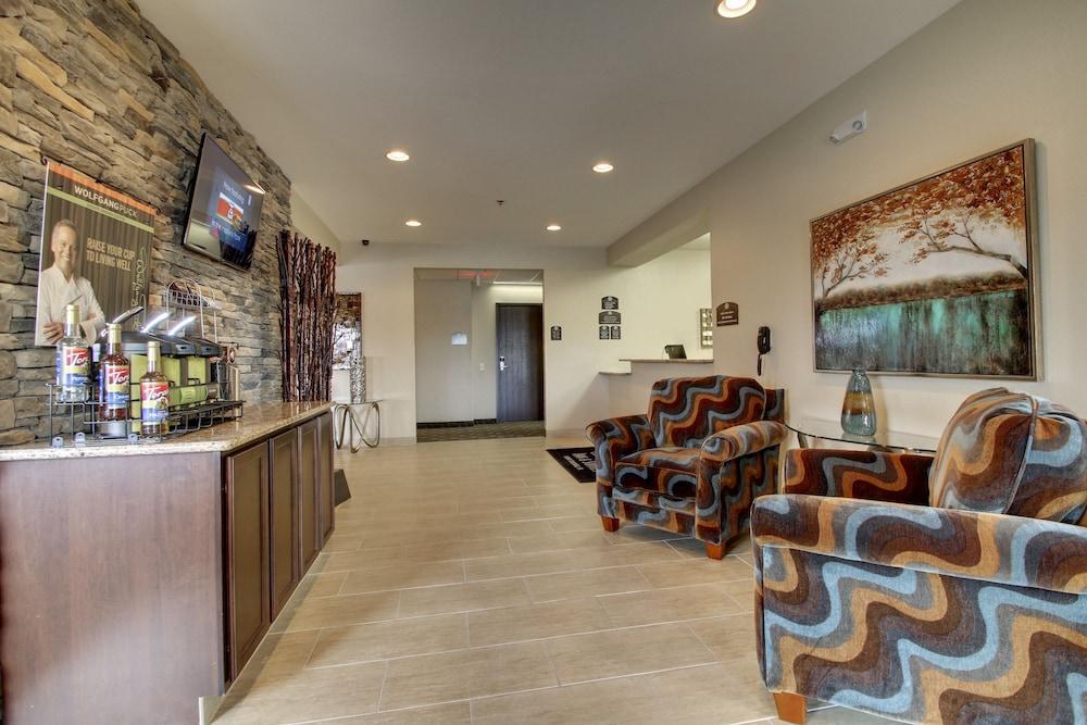 Cobblestone Inn & Suites – Fort Dodge photo 2