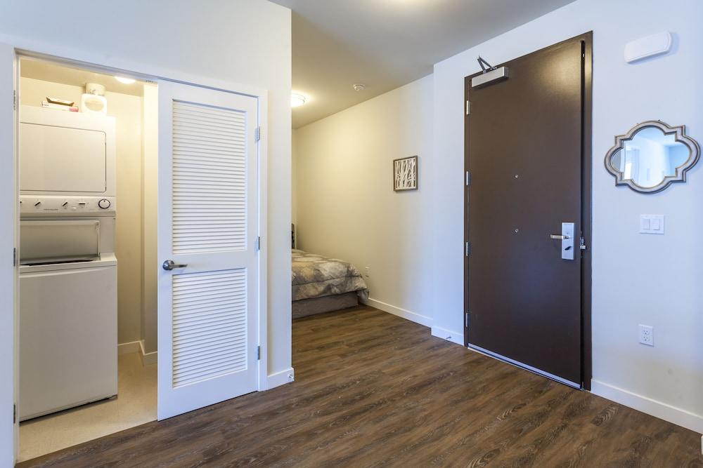 Tripbz Avalo Suites photo 18