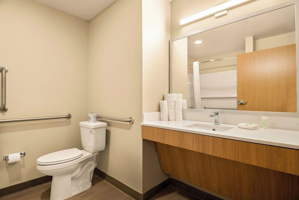 LivAway Suites- Syracuse photo 28