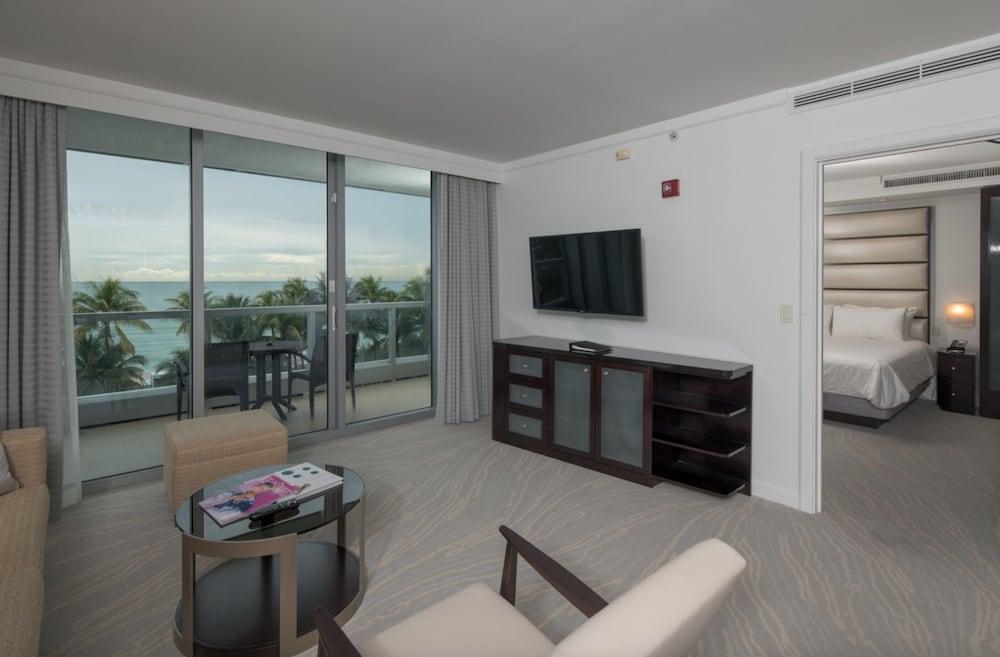 Residences at Fontainebleau Miami photo 55