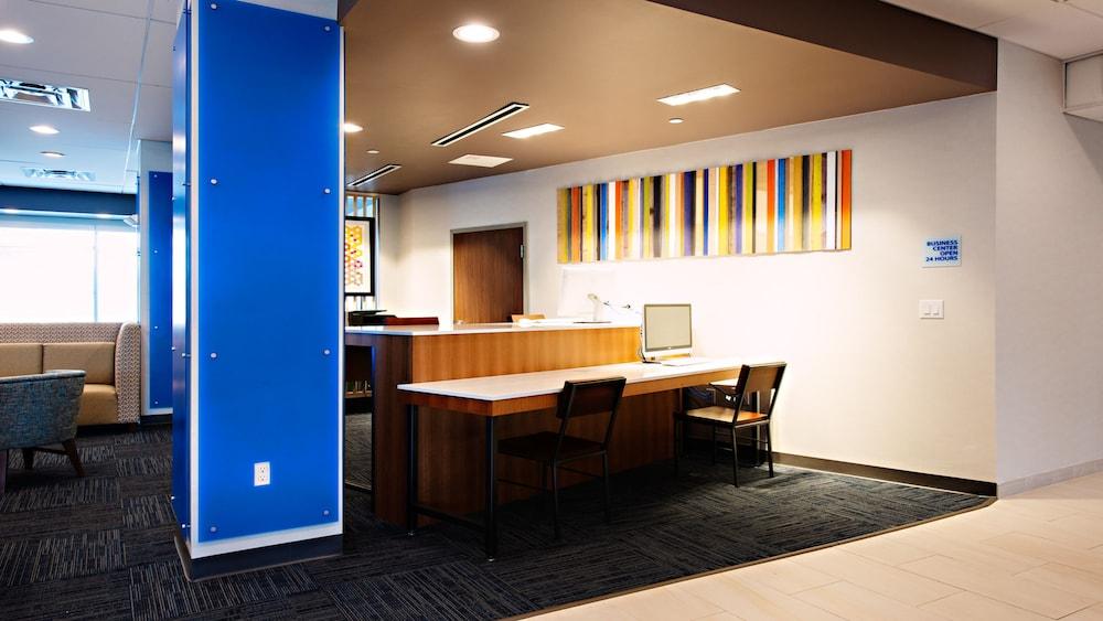 Holiday Inn Express & Suites Houston SW - Galleria Area by IHG photo 15
