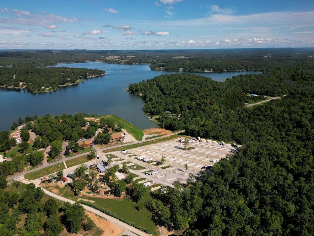 Crown Point Resort photo 59