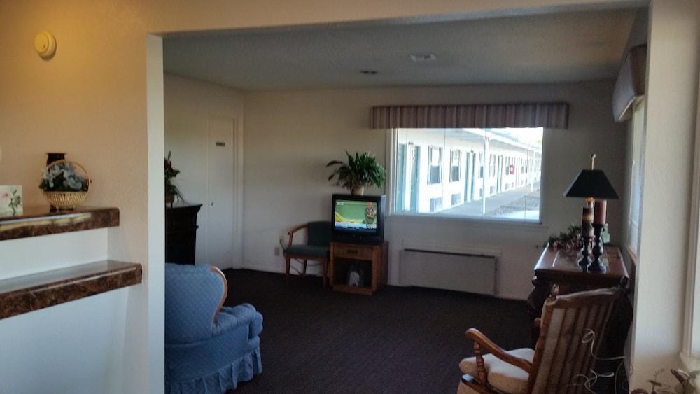 Lake Eufaula Inn photo 20