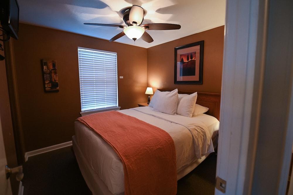 The Lakehouse Inn photo 61