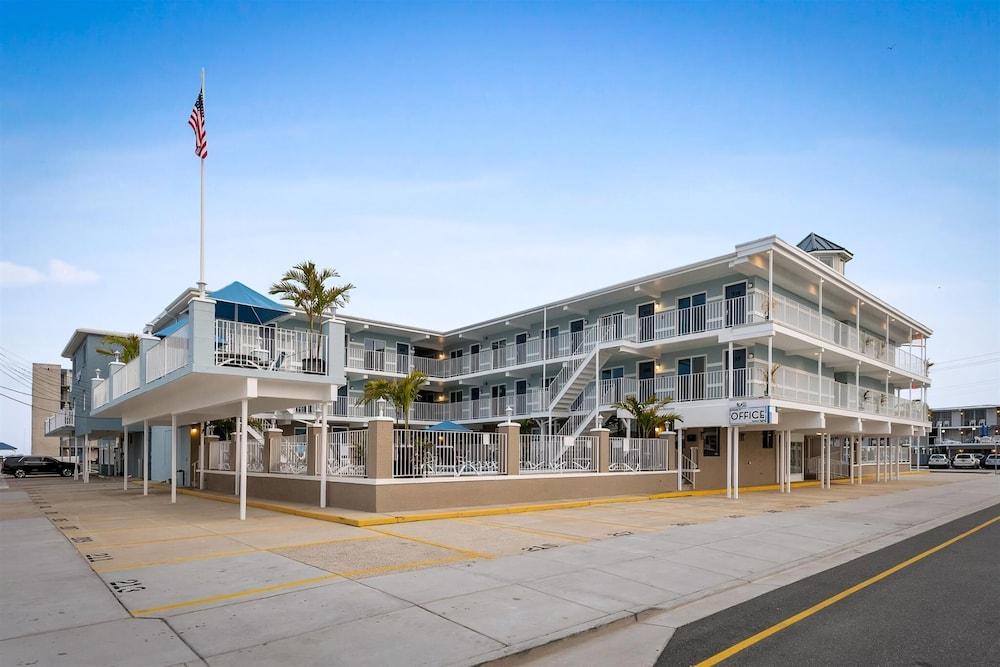 The Harbor Light Family Resort photo 23