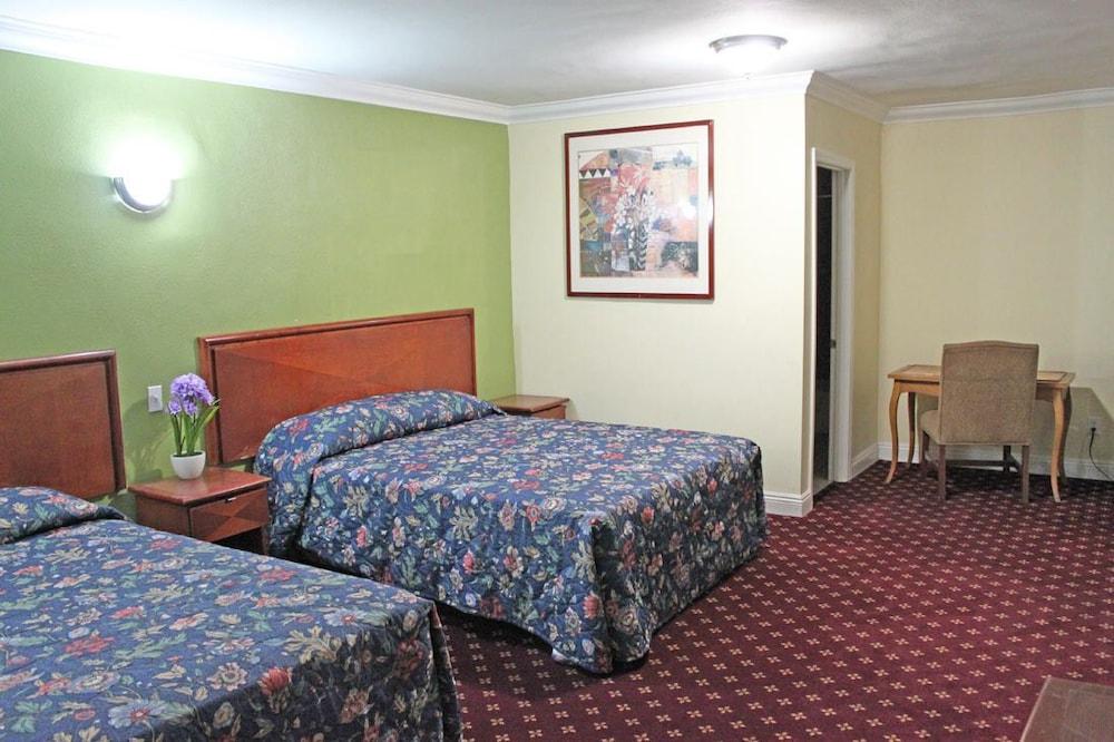 Royla Motel photo 10