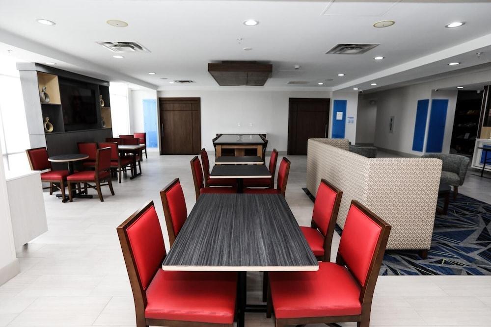 Holiday Inn Express : Hillsboro I-35 by IHG photo 2
