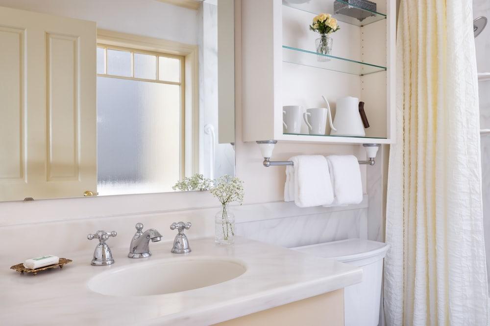Seven Gables Inn on Monterey Bay, A Kirkwood Collection Property photo 87
