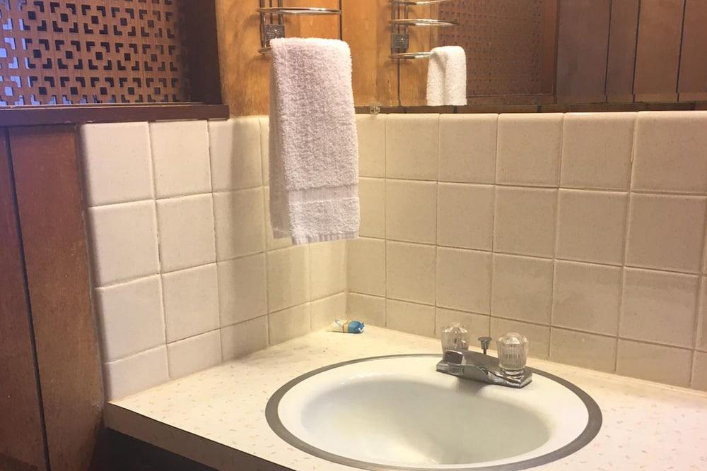 Economy Inn Eldorado photo 29