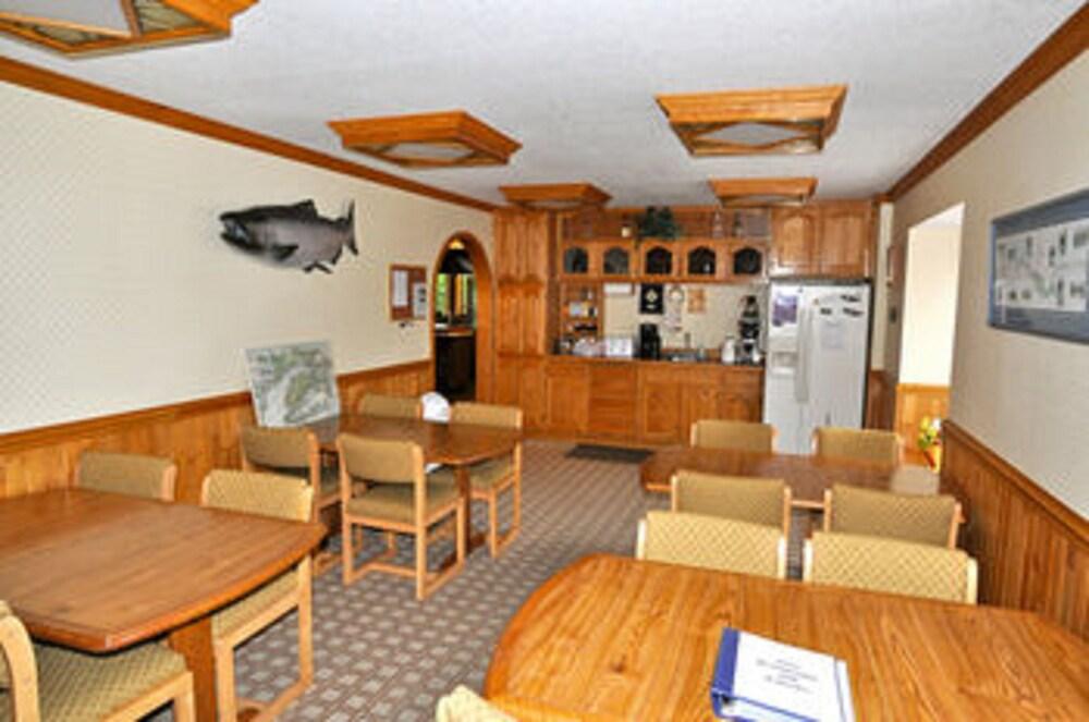 Soldotna Alaska Fishing Lodge photo 13