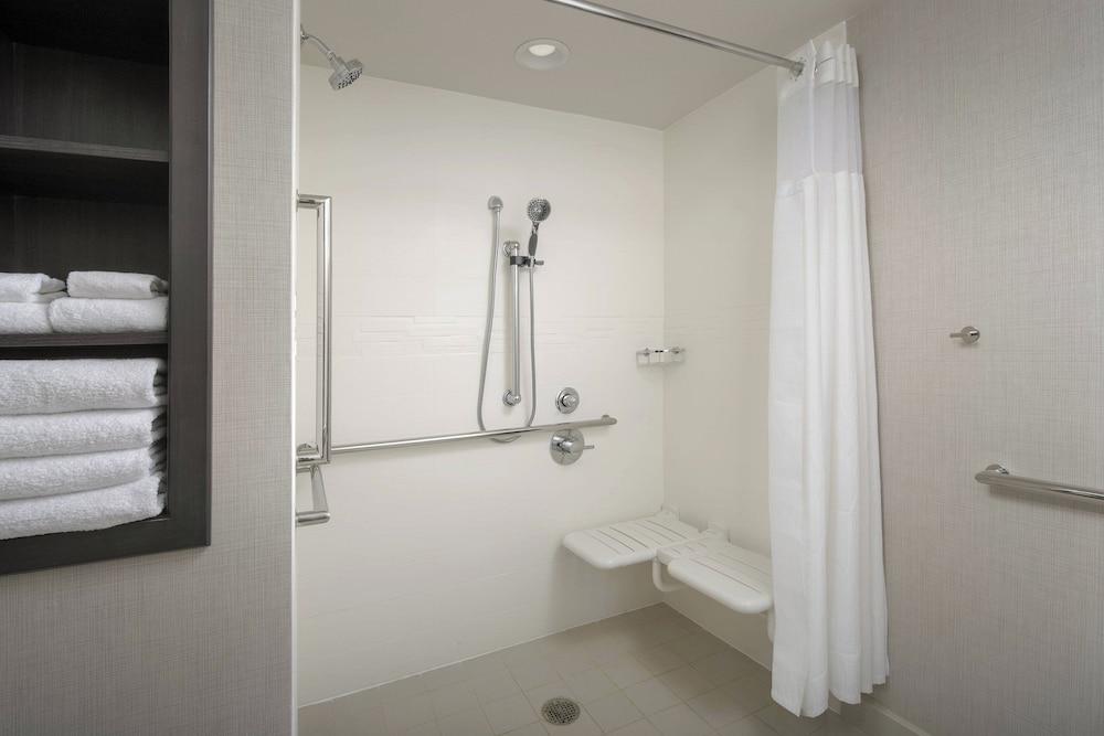 Residence Inn by Marriott Modesto North photo 17