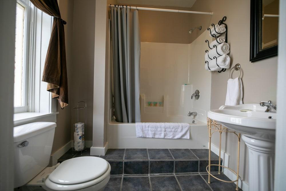Nauvoo Temple House Hotel photo 68