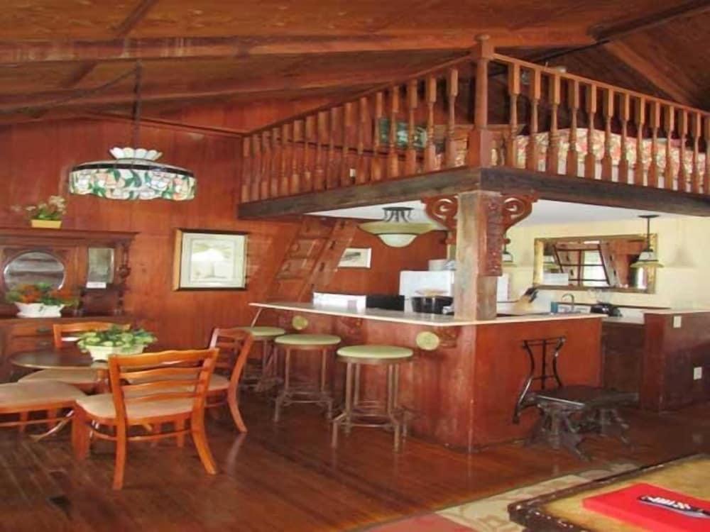 The Driftwood Resort photo 14