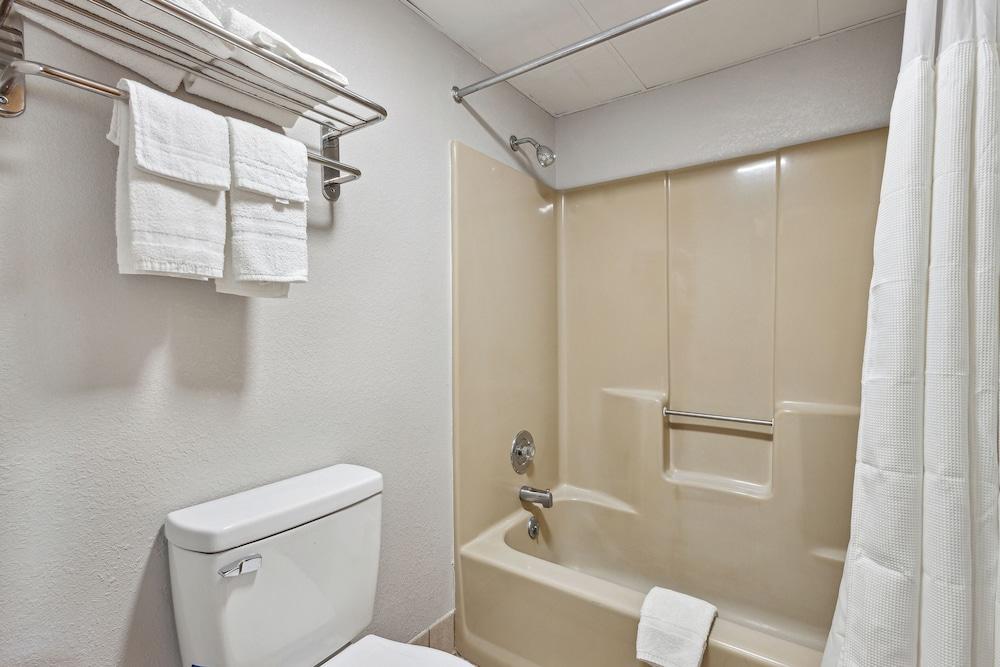 Relax inn by OYO Greeneville Near Hwy US-321 photo 30