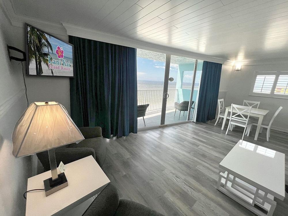 Lani Kai Beachfront Resort photo 61
