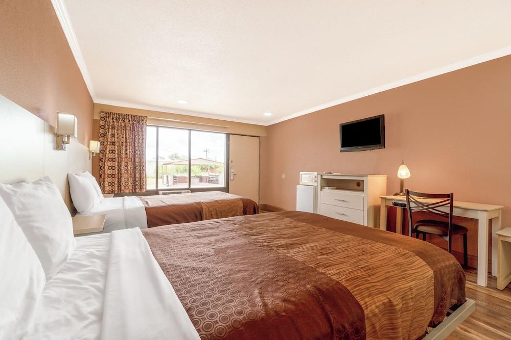 River Valley Motor Inn photo 40