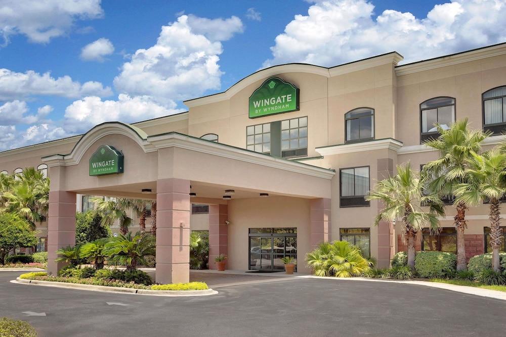 Wingate by Wyndham - Destin FL photo 1