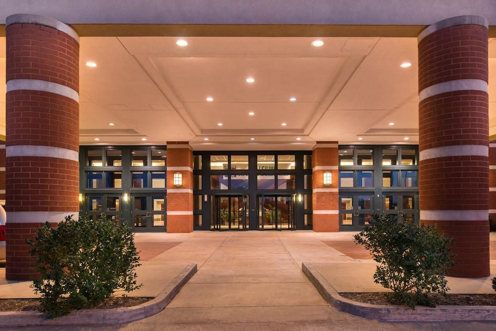 Crowne Plaza Springfield by IHG photo 70