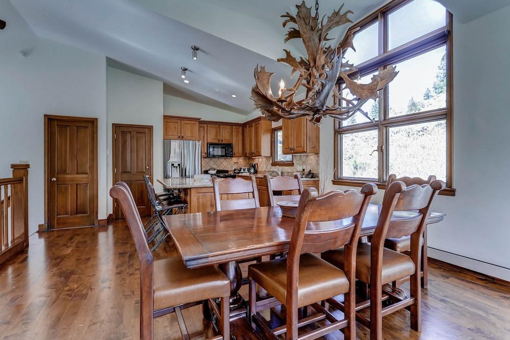 Highlands Area by East West Hospitality photo 27